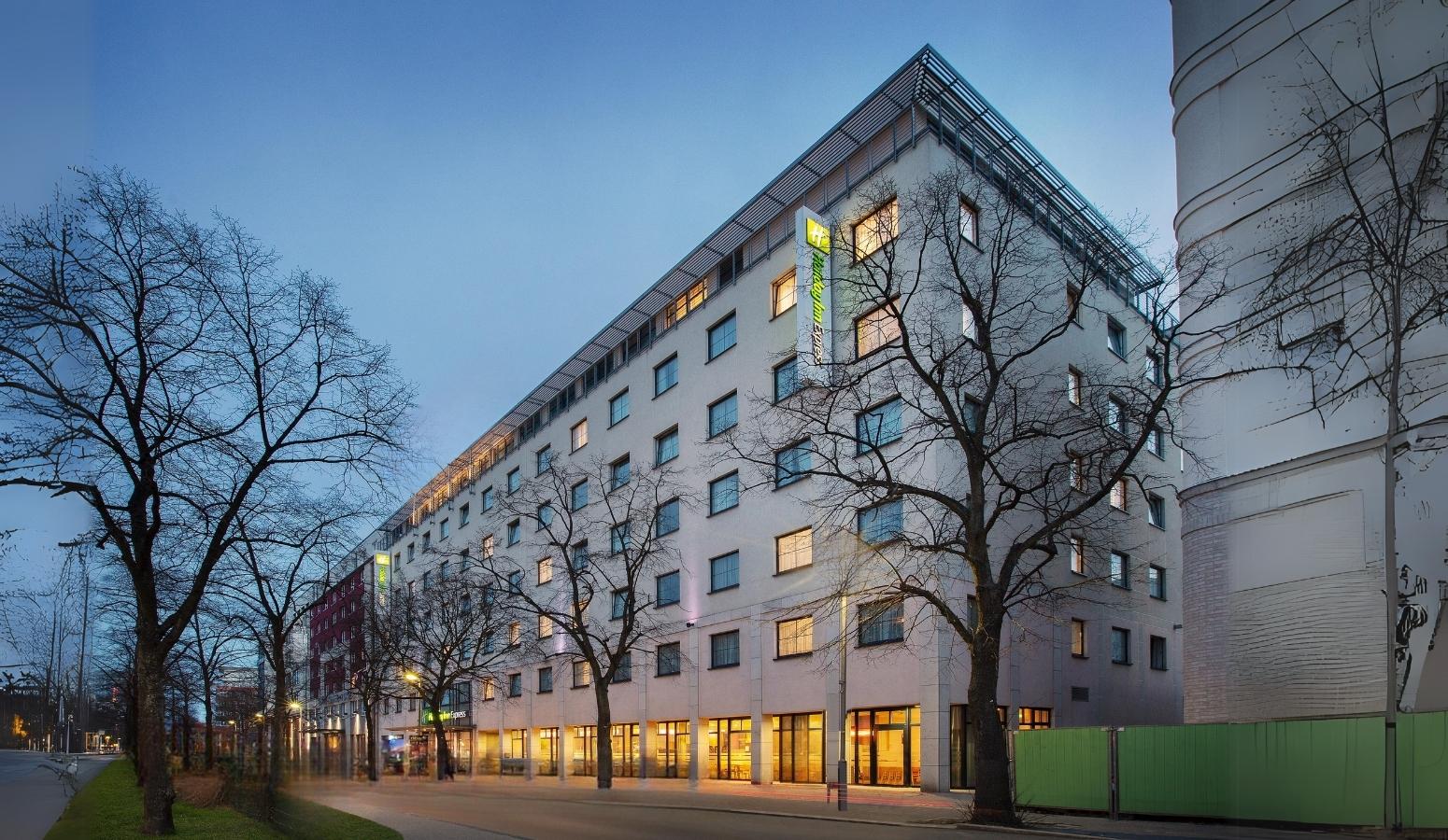 viaja alaemania mayores de 55 Holiday Inn Berlin City West 4*